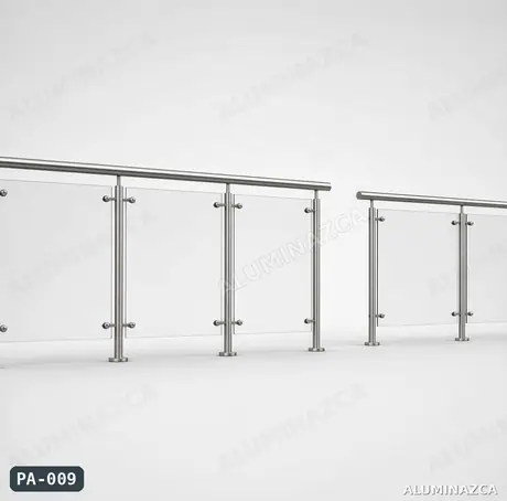 Barandal en vidrio templado con postes y pasamanos de acero inoxidable – PA-009 | Aluminazca Medellín