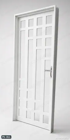 Puerta blanca con diseño de paneles geométricos – PU-011 | Aluminazca Medellín