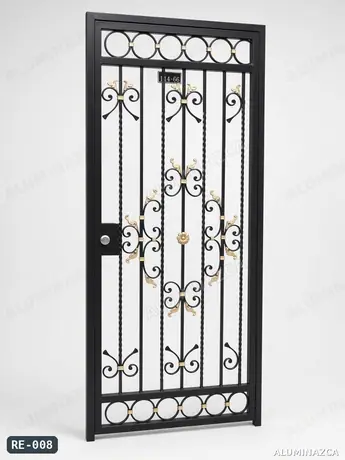Reja de puerta en hierro forjado negro con diseño central decorativo – RE-008 | Aluminazca Medellín
