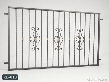 Reja de ventana larga en hierro forjado con motivos decorativos – RE-013 | Aluminazca Medellín