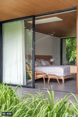 Ventanal corredizo en aluminio negro para habitación (render) – VE-036 | Aluminazca Medellín